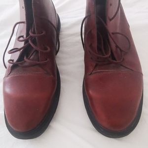 Camper. Leather boots.